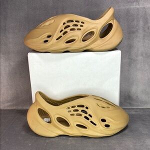 Yeezy Foam Runner Ochre Tan Slip On Shoes Size 6 Unisex